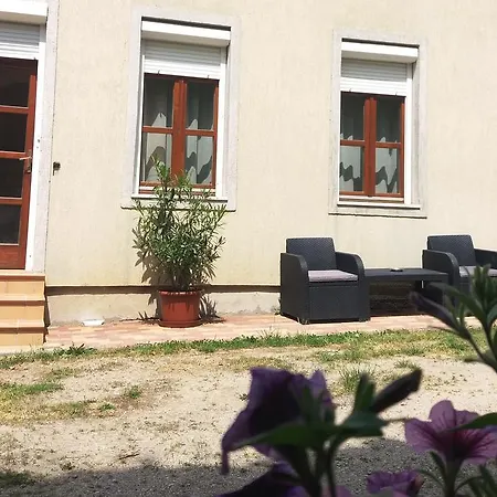Marika Guest house *
